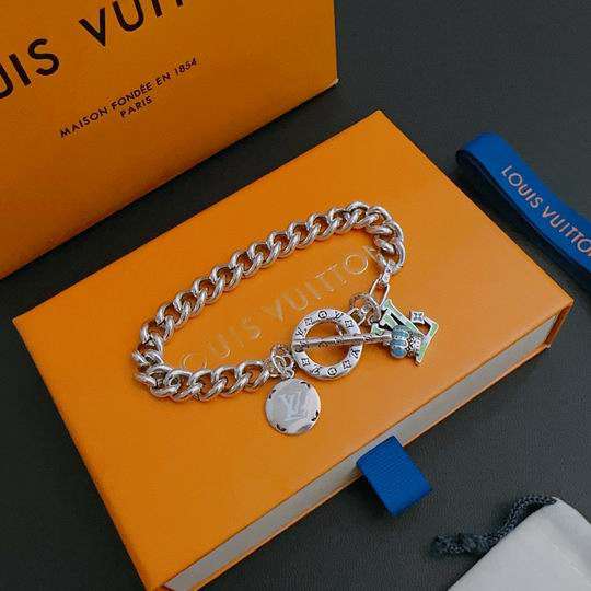 Picture of LV Bracelet _SKULVbracelet11ly21711260